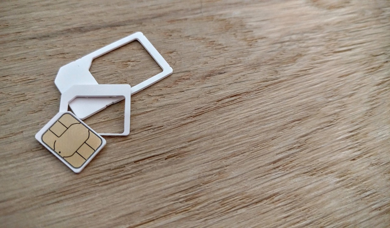 法人向けのSIMカードで無制限に利用できるプランは？