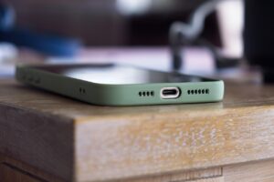 格安SIMで中古iPhoneを買う際の注意点は？